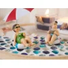 Bade-Urlauber im Schwimmreif