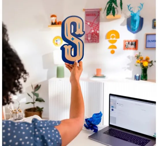 Cricut Maker 4 + Essentials-Bundle