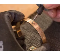 Dremel 3000-2/25 Arts & Crafts, 2 Aufsätze, 25 tlg. Zubehör, Tasche