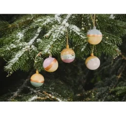Holz-Weihnachtskugel