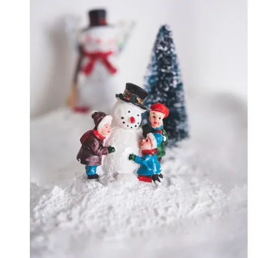 Landschaft aus Styropor mit Schnee