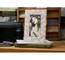 Sizzix A5 3D-Prägeschablone by Tim Holtz