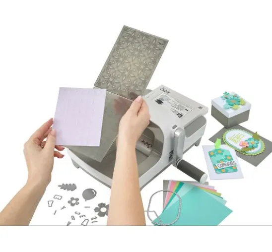 Sizzix New Big Shot Machine "Starter Kit"