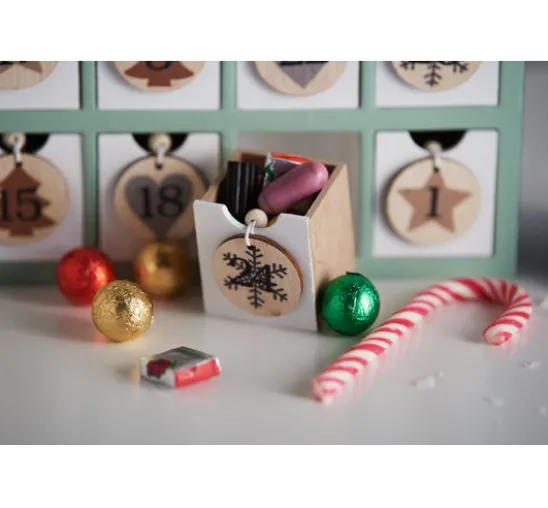 VBS Klappschränkchen / Adventskalender